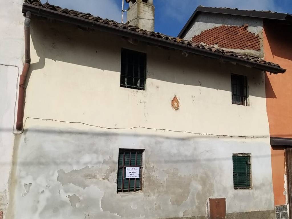 casa indipendente in vendita ad Ospedaletto Lodigiano