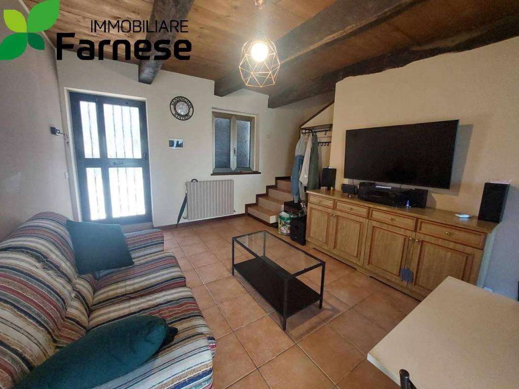 casa indipendente in vendita ad Ospedaletto Lodigiano