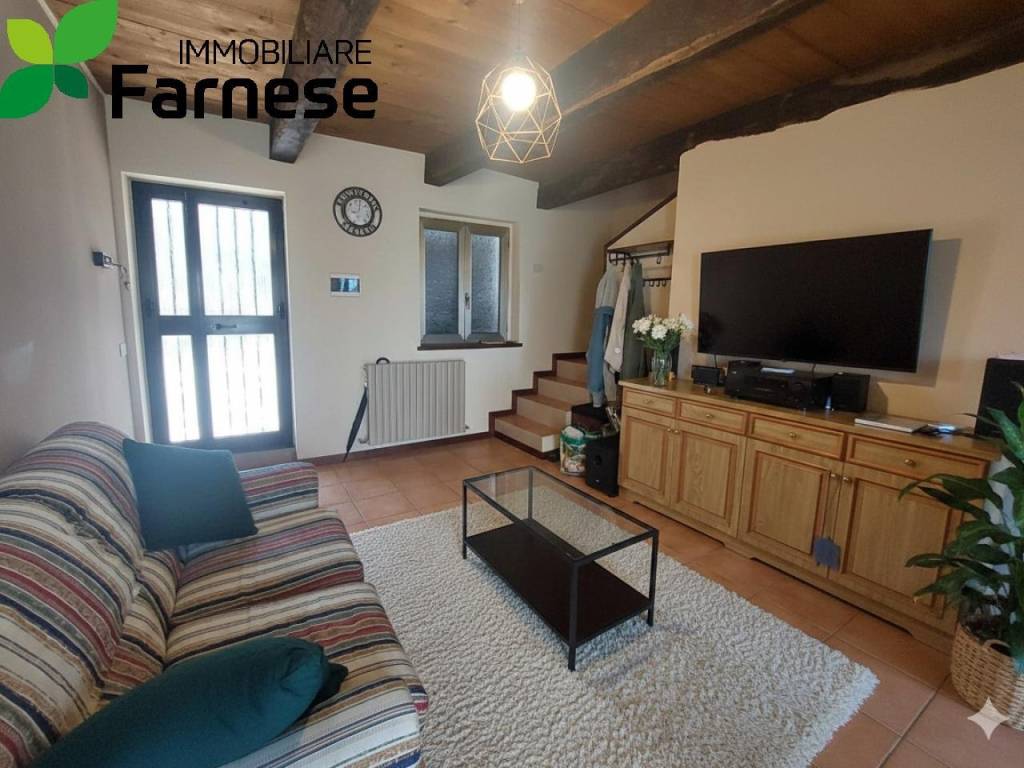 casa indipendente in vendita ad Ospedaletto Lodigiano