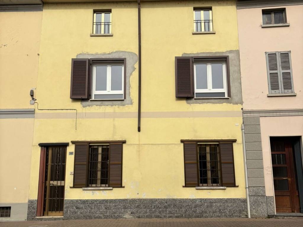 casa indipendente in vendita ad Ospedaletto Lodigiano