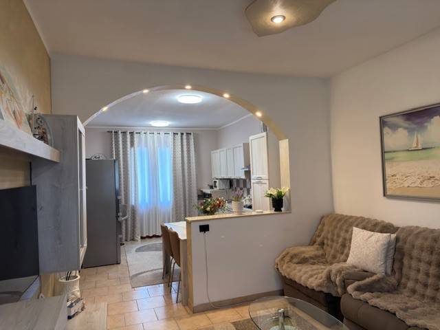 casa indipendente in vendita ad Ospedaletto Lodigiano