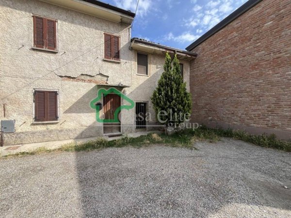 casa indipendente in vendita ad Ospedaletto Lodigiano