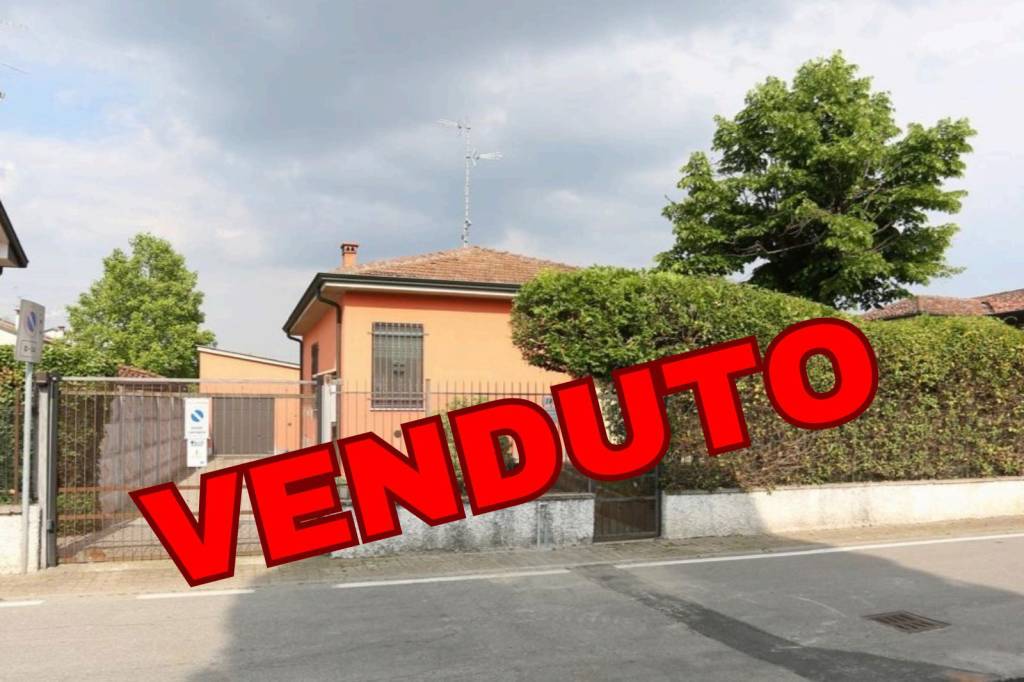 casa indipendente in vendita ad Ossago Lodigiano