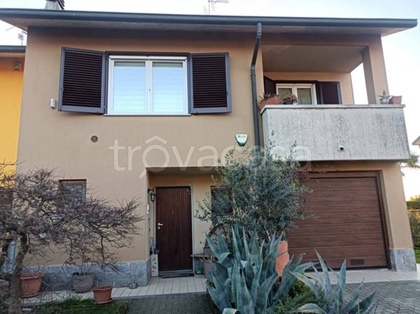 casa indipendente in vendita ad Ossago Lodigiano