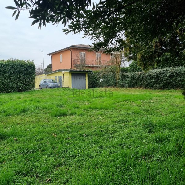 pentavano in vendita ad Ossago Lodigiano