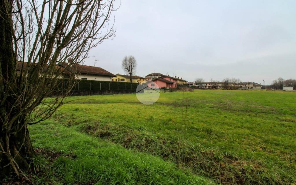 terreno edificabile in vendita ad Ossago Lodigiano