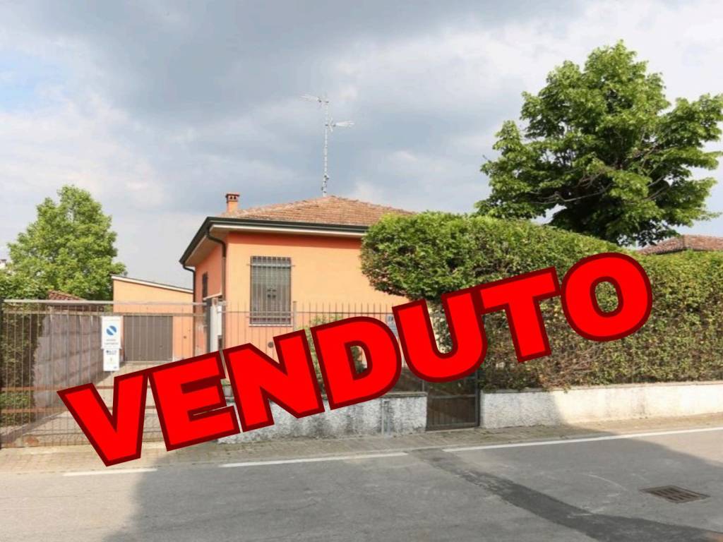 casa indipendente in vendita ad Ossago Lodigiano