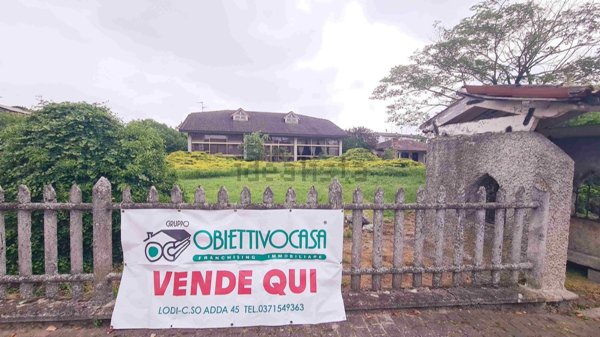 casa indipendente in vendita ad Ossago Lodigiano