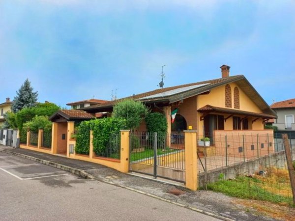 casa indipendente in vendita a Pieve Fissiraga