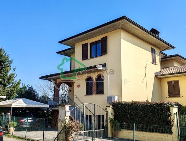 casa indipendente in vendita a Pieve Fissiraga