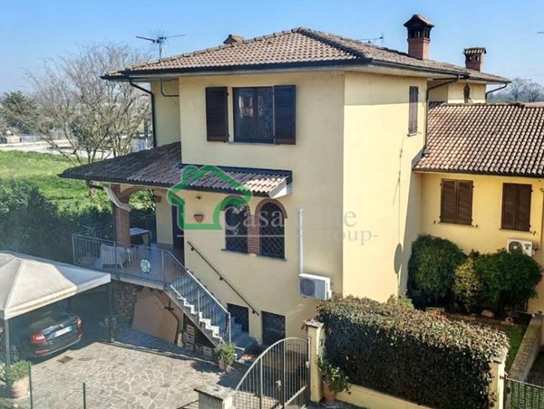 casa indipendente in vendita a Pieve Fissiraga