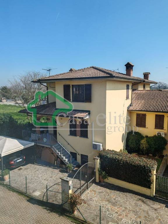 casa indipendente in vendita a Pieve Fissiraga