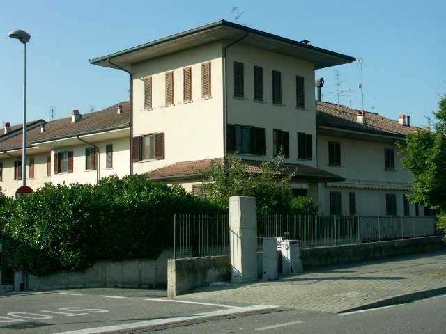 casa indipendente in vendita a Salerano sul Lambro