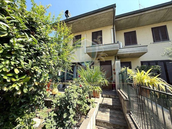 casa indipendente in vendita a Salerano sul Lambro