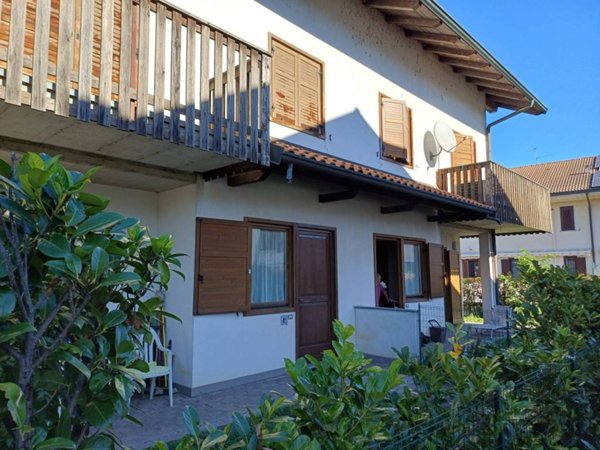 casa indipendente in vendita a Salerano sul Lambro
