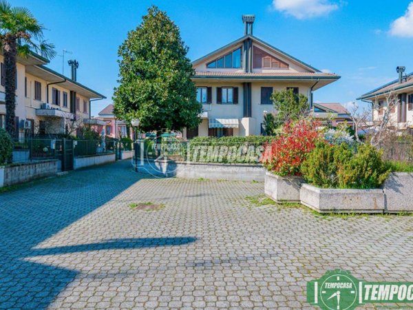 casa indipendente in vendita a Salerano sul Lambro