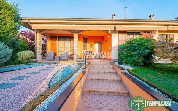 casa indipendente in vendita a Salerano sul Lambro