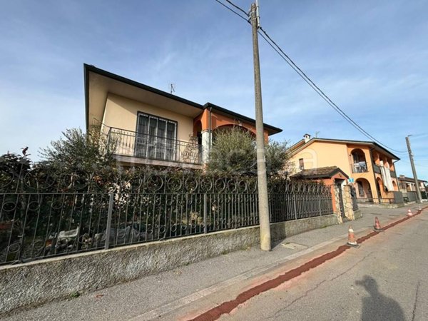 casa indipendente in vendita a Salerano sul Lambro