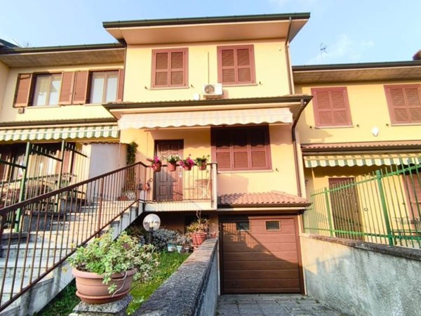 casa indipendente in vendita a Salerano sul Lambro