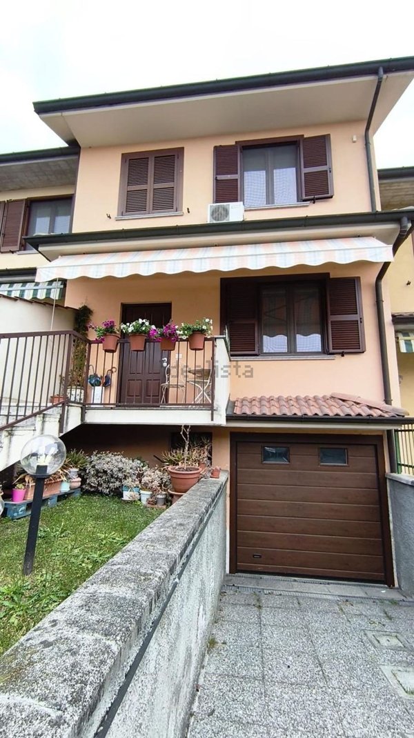 casa indipendente in vendita a Salerano sul Lambro