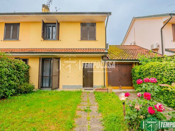 casa indipendente in vendita a Salerano sul Lambro