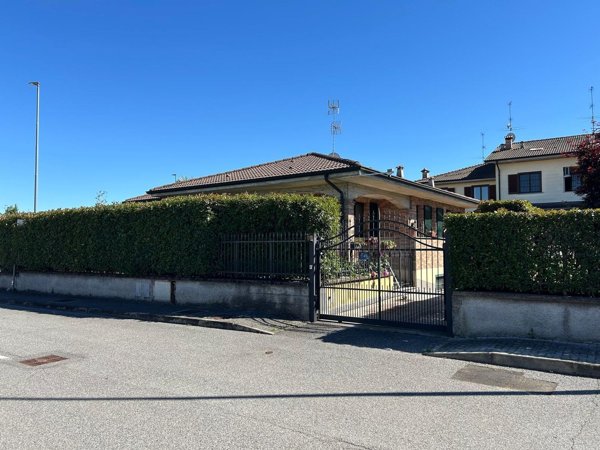 casa indipendente in vendita a Salerano sul Lambro
