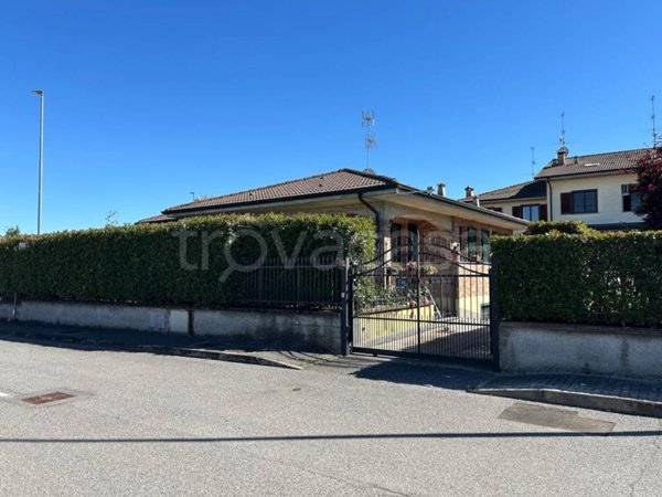 casa indipendente in vendita a Salerano sul Lambro