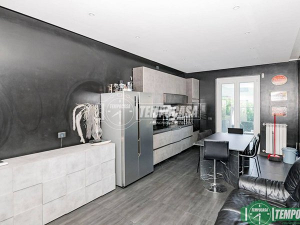 casa indipendente in vendita a Salerano sul Lambro
