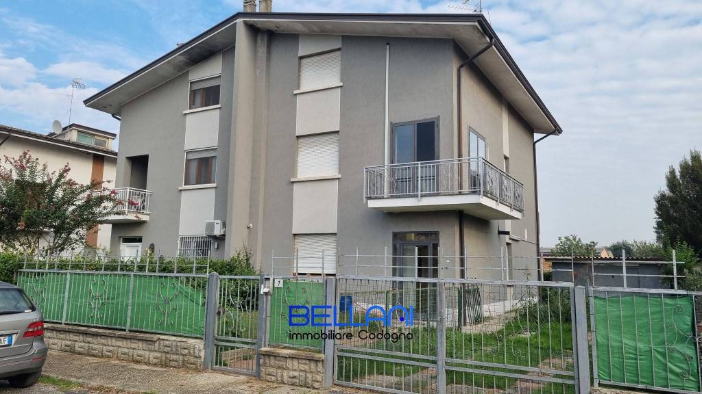casa indipendente in vendita a San Fiorano