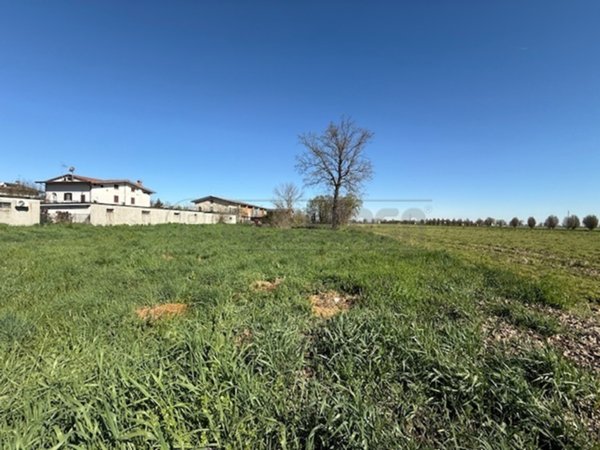 casa indipendente in vendita a San Fiorano