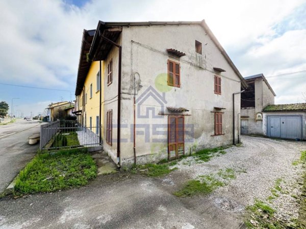 casa indipendente in vendita a San Fiorano