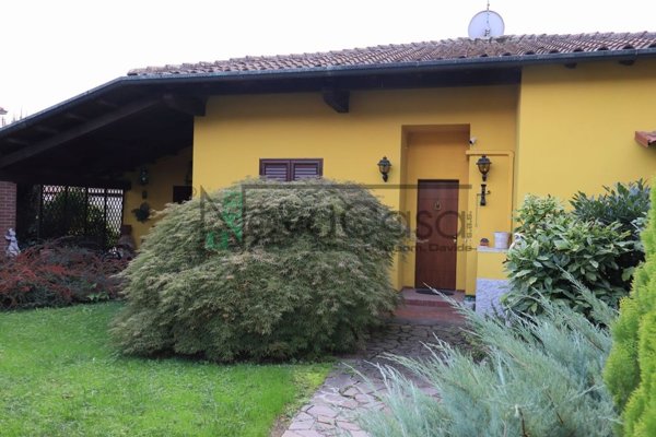 casa indipendente in vendita a San Fiorano
