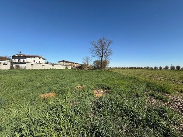 casa indipendente in vendita a San Fiorano