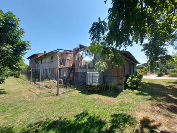 casa indipendente in vendita a San Fiorano