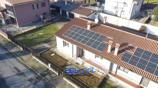 casa indipendente in vendita a San Fiorano