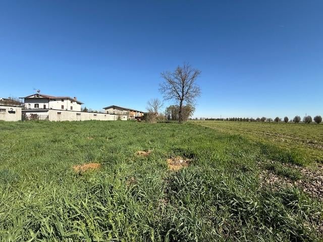 terreno edificabile in vendita a San Fiorano