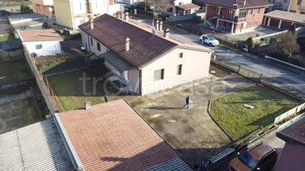 casa indipendente in vendita a San Fiorano