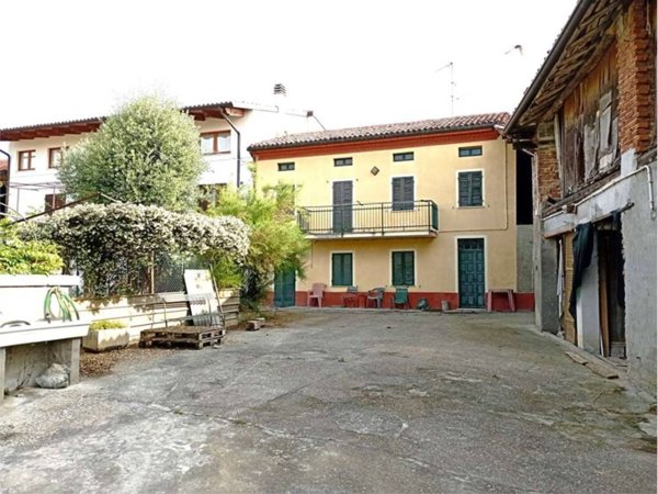 casa indipendente in vendita a Pecetto di Valenza in zona Pellizzari