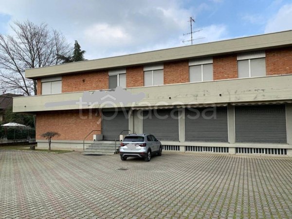 capannone in vendita a Pecetto di Valenza in zona Pellizzari