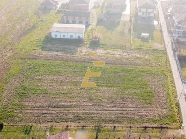 terreno edificabile in vendita a Pecetto di Valenza in zona Pellizzari