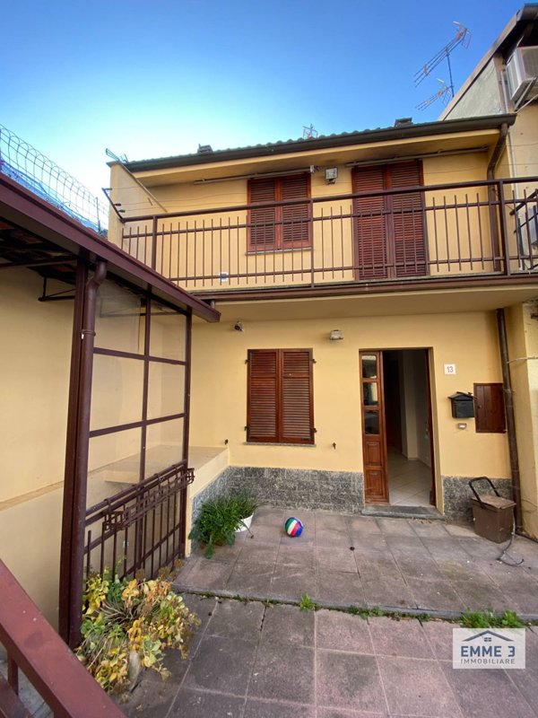 casa indipendente in vendita a Pecetto di Valenza