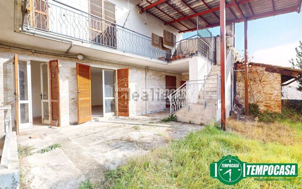 casa semindipendente in vendita a Pecetto di Valenza