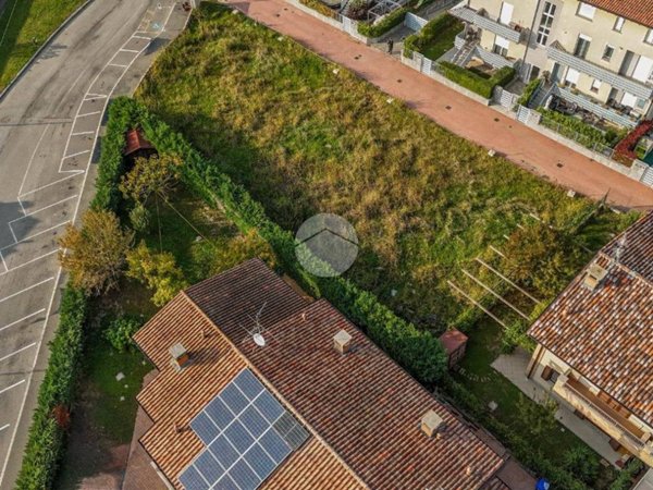 terreno edificabile in vendita a San Martino in Strada