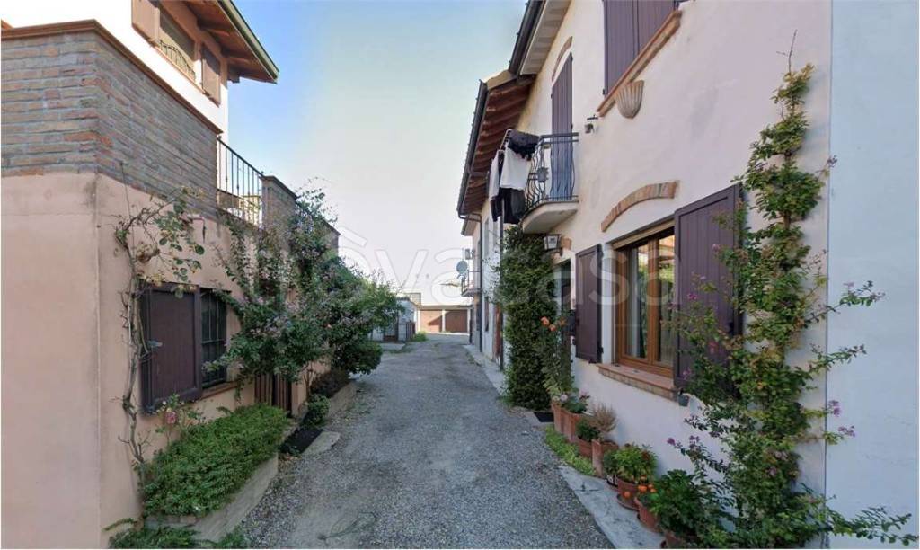 casa indipendente in vendita a San Rocco al Porto