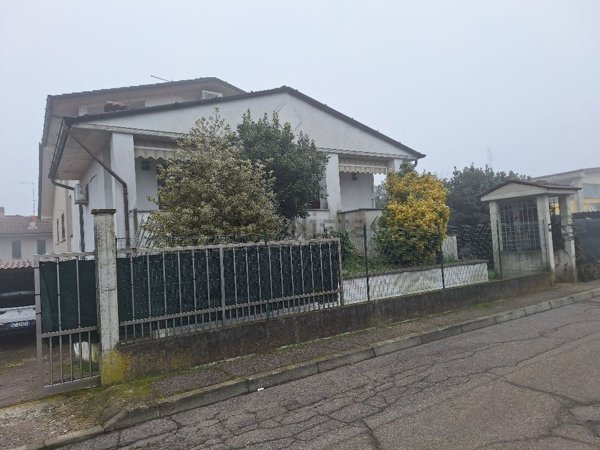 casa indipendente in vendita a San Rocco al Porto