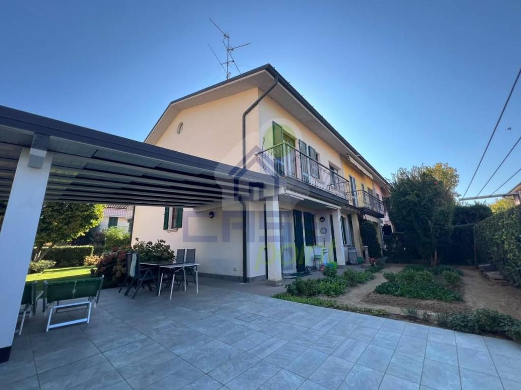 casa indipendente in vendita a San Rocco al Porto