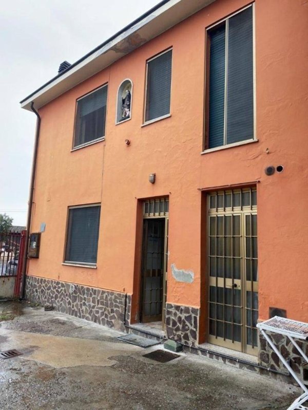 casa indipendente in vendita a Sant'Angelo Lodigiano in zona Ranera
