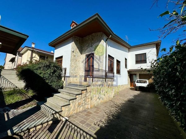 casa indipendente in vendita a Sant'Angelo Lodigiano