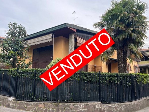 casa indipendente in vendita a Sant'Angelo Lodigiano