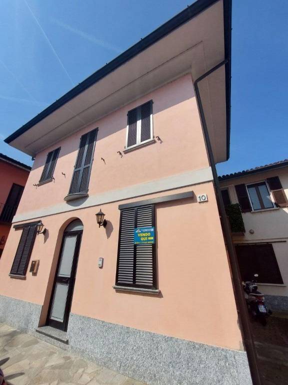 casa indipendente in vendita a Sant'Angelo Lodigiano